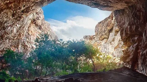пещера Акмешит