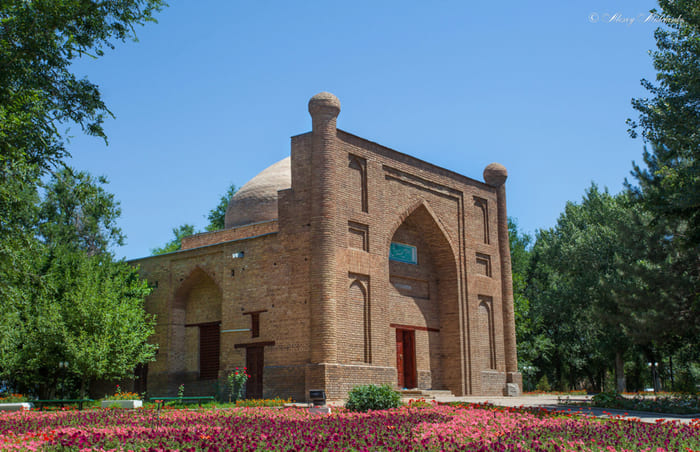 Мавзолей Қарахана